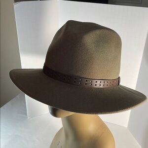 Country Gentleman Bromley Tan Brown Lite Felt Wool Fedora Water Repellent Sz M